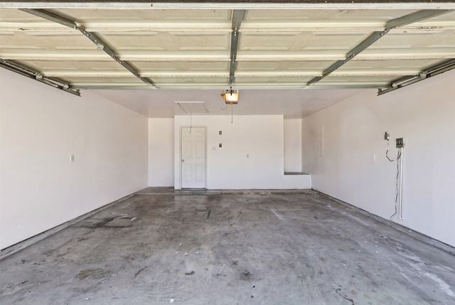 747 Tanglewood Drive, Burleson, TX 76028