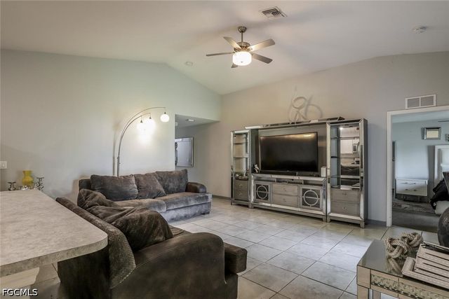 1139 NW 14th TER, Cape Coral, FL 33993