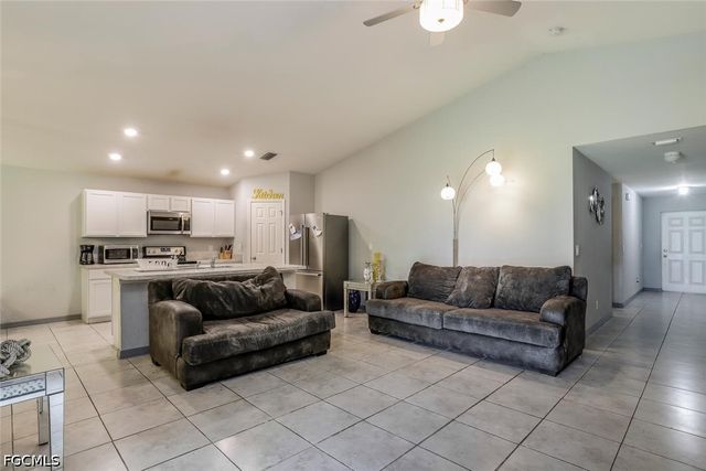 1139 NW 14th TER, Cape Coral, FL 33993