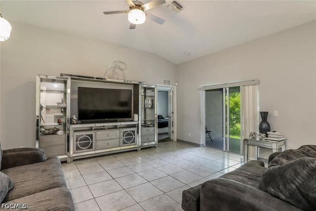 1139 NW 14th TER, Cape Coral, FL 33993