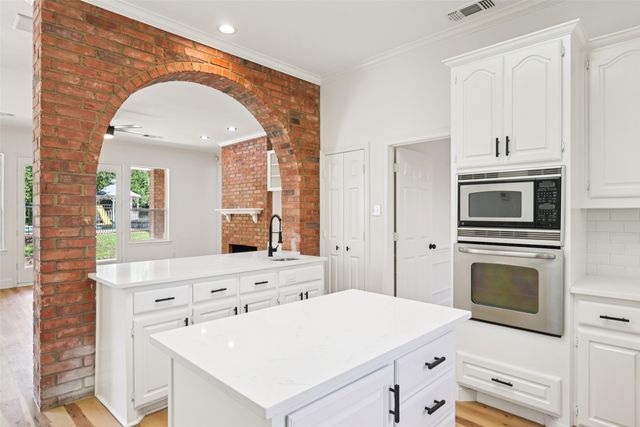904 Windmill Court, Cedar Hill, TX 75104