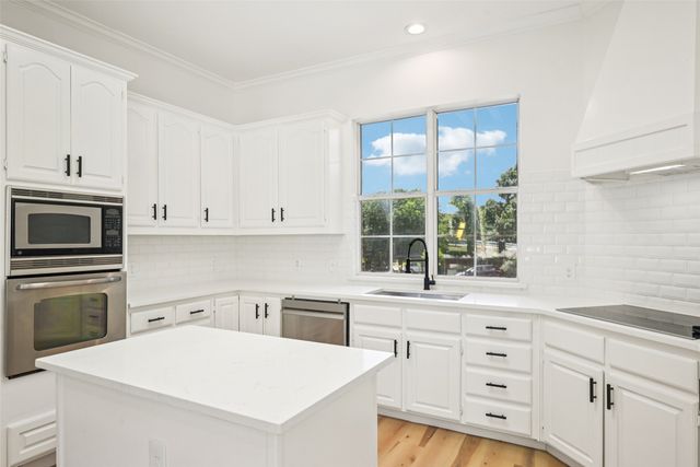 904 Windmill Court, Cedar Hill, TX 75104