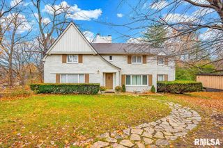 4008 N KNOXVILLE Avenue, Peoria, IL 61614