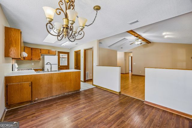 279 Pine Avenue, Kingsland, GA 31548