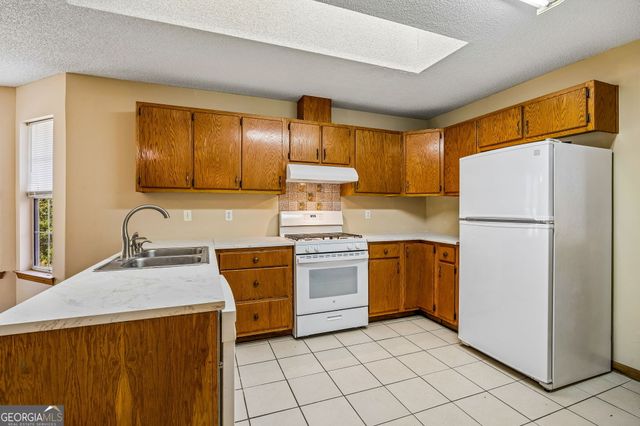 279 Pine Avenue, Kingsland, GA 31548