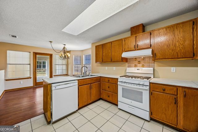 279 Pine Avenue, Kingsland, GA 31548