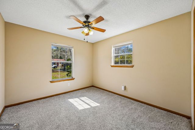 279 Pine Avenue, Kingsland, GA 31548