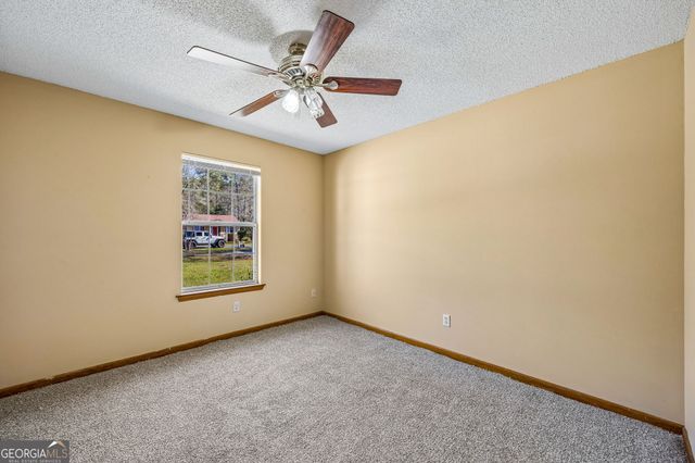 279 Pine Avenue, Kingsland, GA 31548