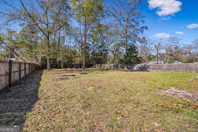 279 Pine Avenue, Kingsland, GA 31548