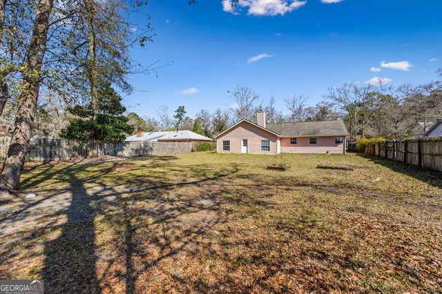 279 Pine Avenue, Kingsland, GA 31548