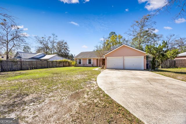 279 Pine Avenue, Kingsland, GA 31548