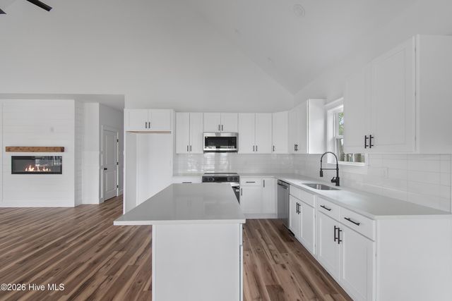 104 NW 23rd Street, Oak Island, NC 28465