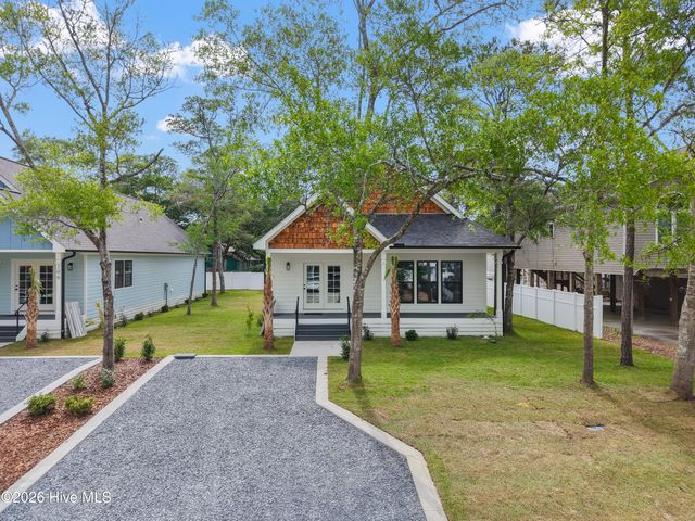 104 NW 23rd Street, Oak Island, NC 28465