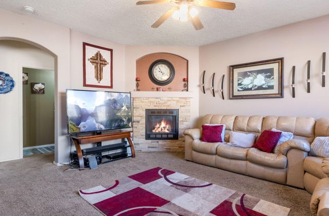 1229 Sidewinder Road NE, Rio Rancho, NM 87144