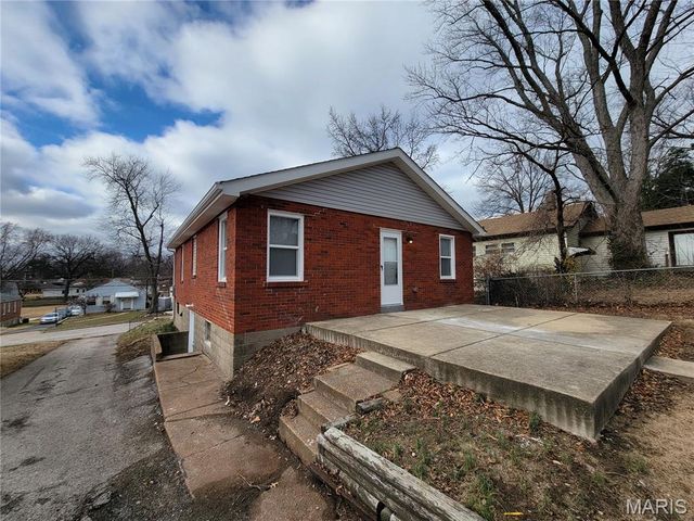 222 S Barat Avenue, Ferguson, MO 63135