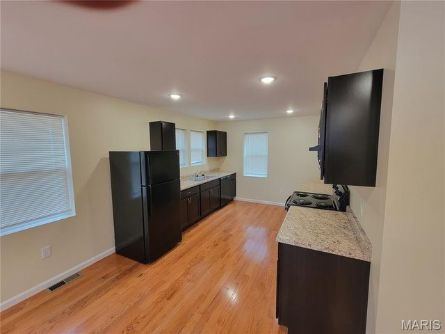 222 S Barat Avenue, Ferguson, MO 63135