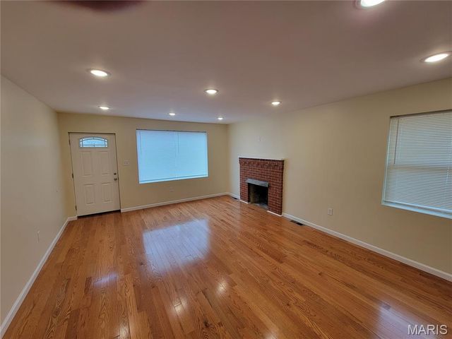 222 S Barat Avenue, Ferguson, MO 63135