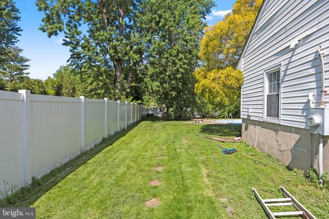 112 WILLIAMSBURG WAY, Mount Laurel, NJ 08054