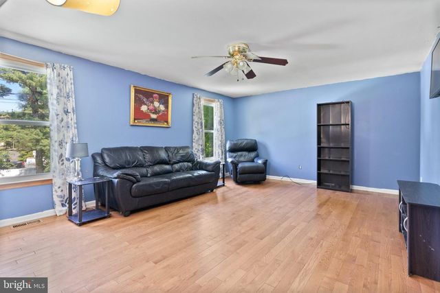 112 WILLIAMSBURG WAY, Mount Laurel, NJ 08054