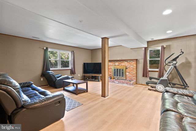 112 WILLIAMSBURG WAY, Mount Laurel, NJ 08054