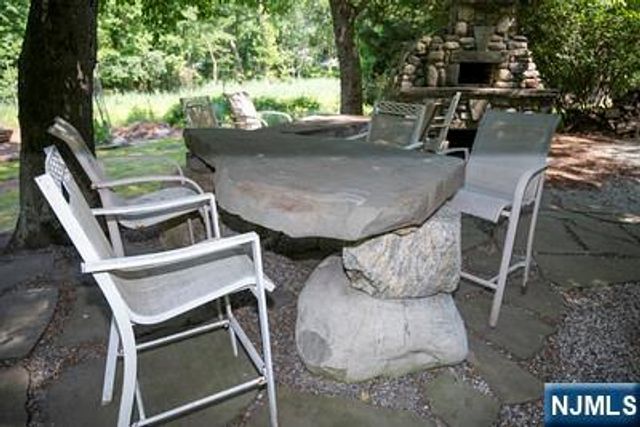 51 Rutherford Place, Montvale, NJ 07645
