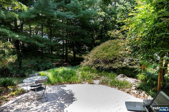 51 Rutherford Place, Montvale, NJ 07645