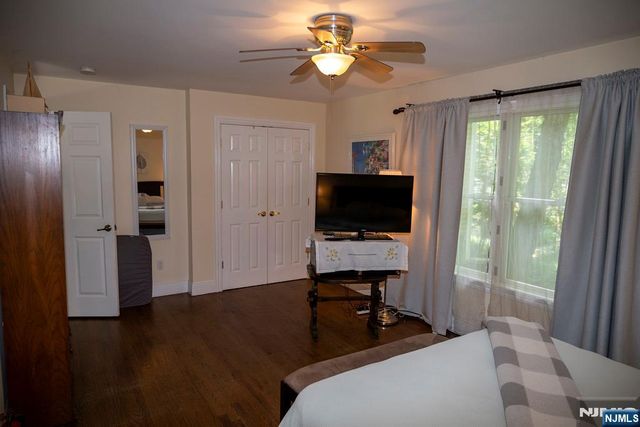 51 Rutherford Place, Montvale, NJ 07645