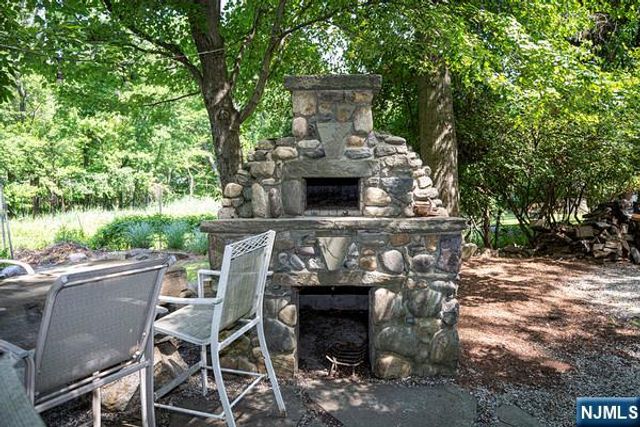 51 Rutherford Place, Montvale, NJ 07645