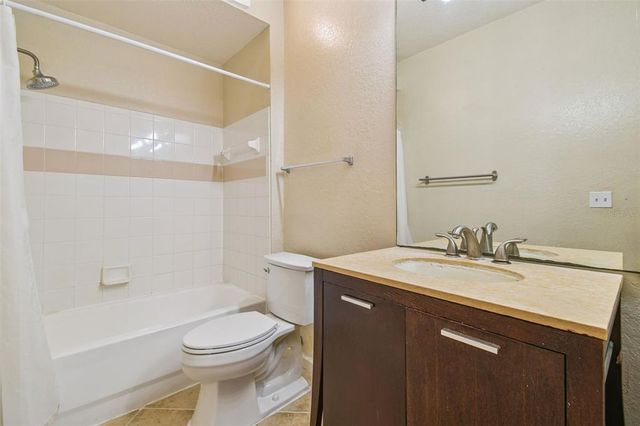 17108 CARRINGTON PARK DRIVE 701, Tampa, FL 33647