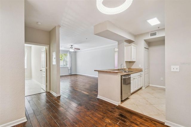 17108 CARRINGTON PARK DRIVE 701, Tampa, FL 33647