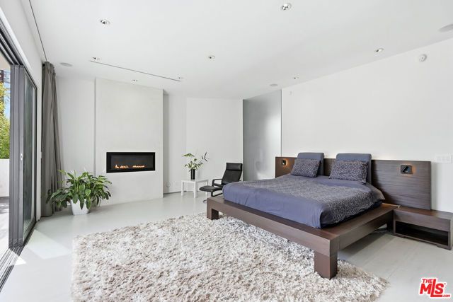 6610 Maryland Drive, Los Angeles, CA 90048