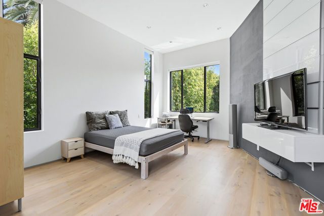 6610 Maryland Drive, Los Angeles, CA 90048