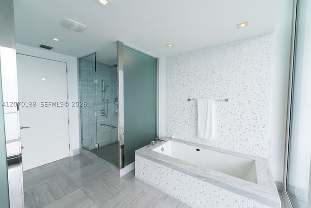 16901 Collins Ave 4201, Sunny Isles Beach, FL 33160