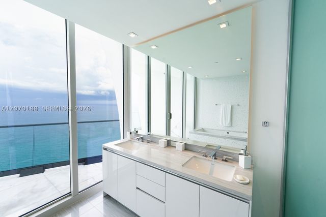 16901 Collins Ave 4201, Sunny Isles Beach, FL 33160