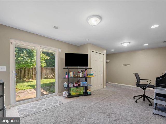 33 PEPPER TREE CT, Warrenton, VA 20186