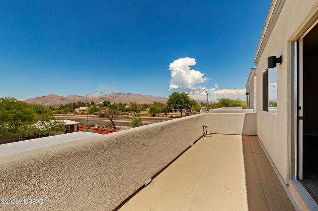 173 E Stone Court, Tucson, AZ 85705