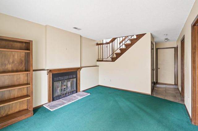 825 Evergreen Circle, Burnsville, MN 55337