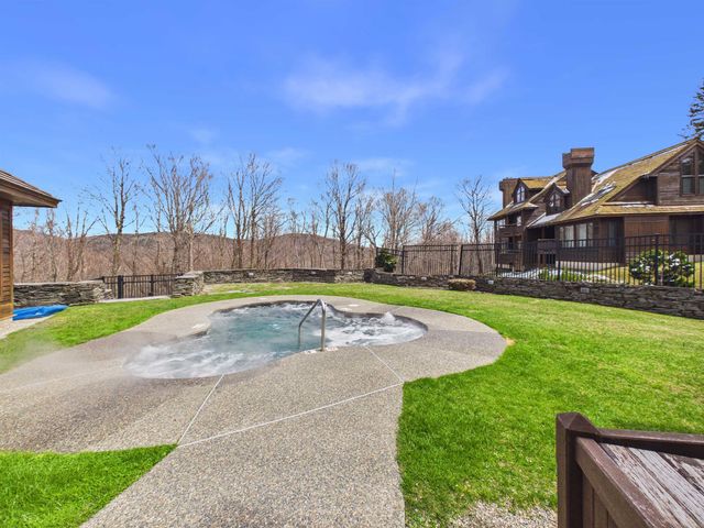 182 High Ridge Road I02, Killington, VT 05751