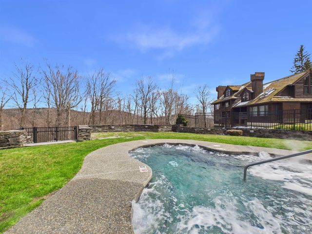 182 High Ridge Road I02, Killington, VT 05751