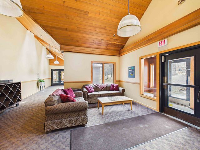 182 High Ridge Road I02, Killington, VT 05751