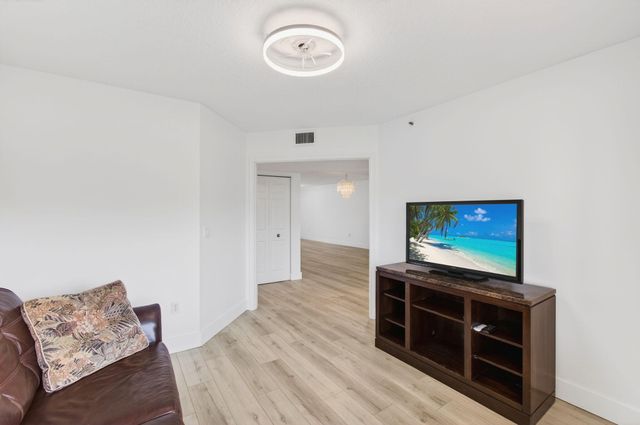 5749 Gemstone Court 406, Boynton Beach, FL 33437