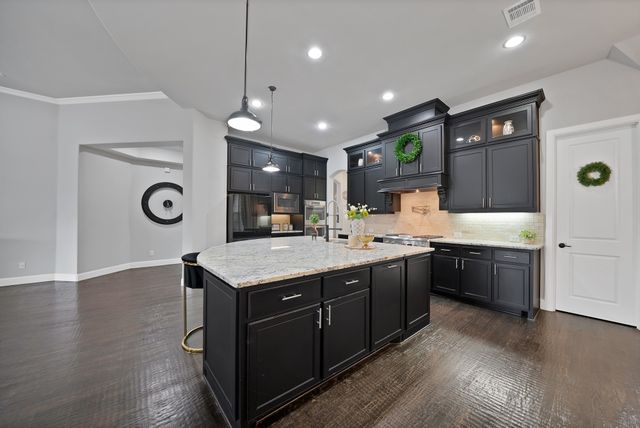 669 Meadow Creek Drive, Keller, TX 76248