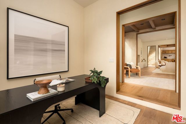 2132 Walnut Avenue, Venice, CA 90291
