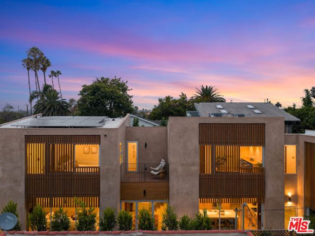 2132 Walnut Avenue, Venice, CA 90291