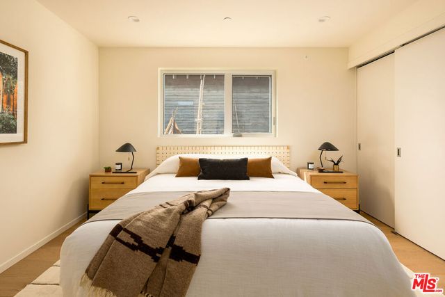 2132 Walnut Avenue, Venice, CA 90291