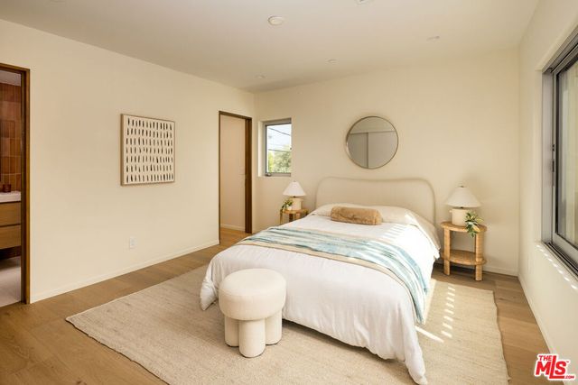 2132 Walnut Avenue, Venice, CA 90291