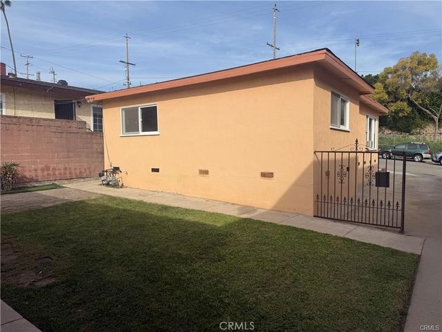 935 937 W 17th, San Pedro, CA 90731