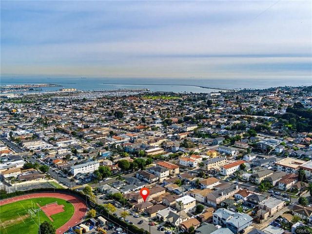 935 937 W 17th, San Pedro, CA 90731