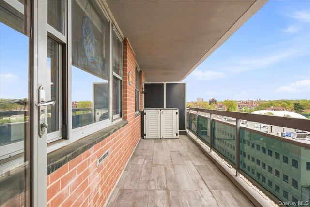 70-25 Yellowstone Boulevard 9J, Forest Hills, NY 11375