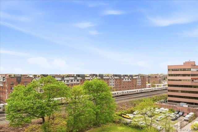 70-25 Yellowstone Boulevard 9J, Forest Hills, NY 11375
